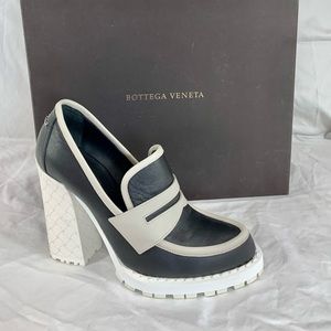 STUNNING BOTTEGA VENETA Moccasin Calf Leather LOAFER HEELS
